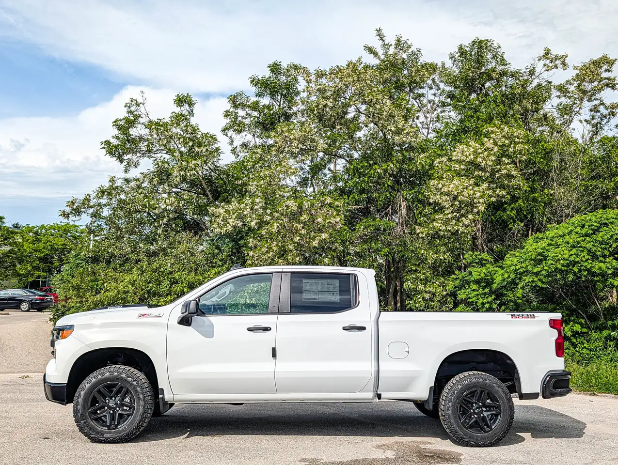 Chevrolet Silverado 1500 снимка Chevrolet Silverado 1500