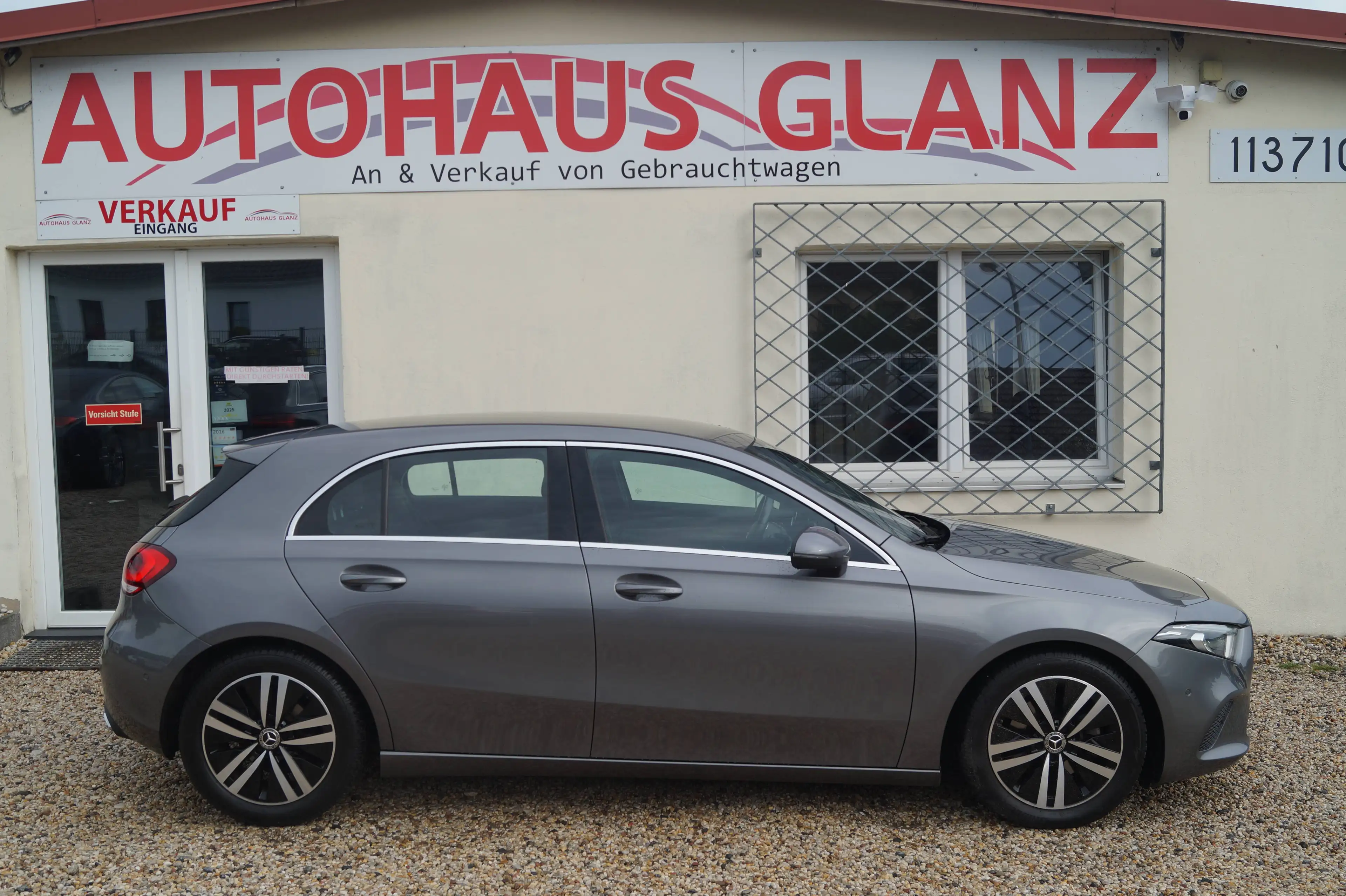 Mercedes-Benz A 200 A 200 d Leder*LED*AHK*TÜV:NEU* — photo 8