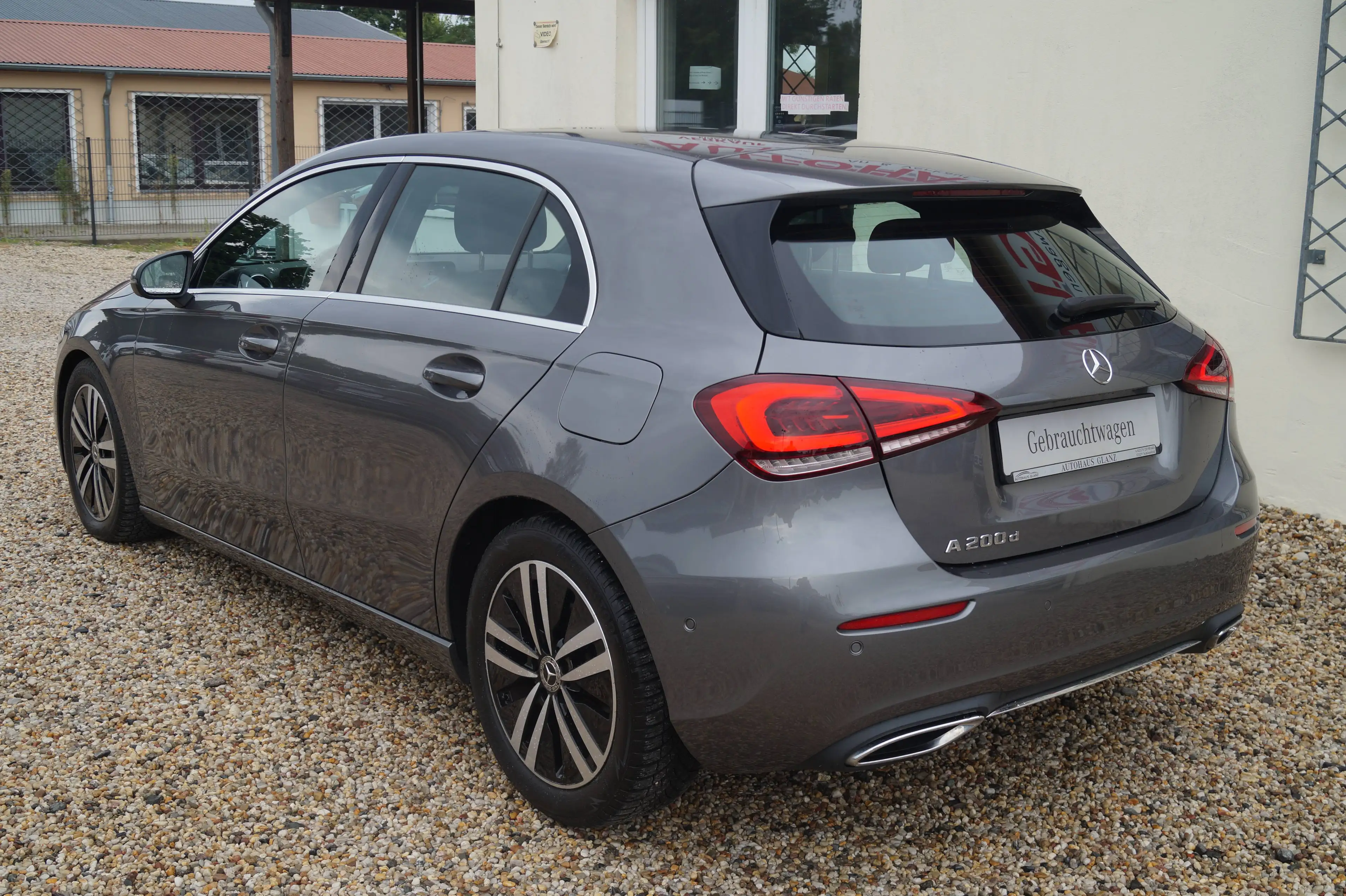 Mercedes-Benz A 200 A 200 d Leder*LED*AHK*TÜV:NEU* — photo 3