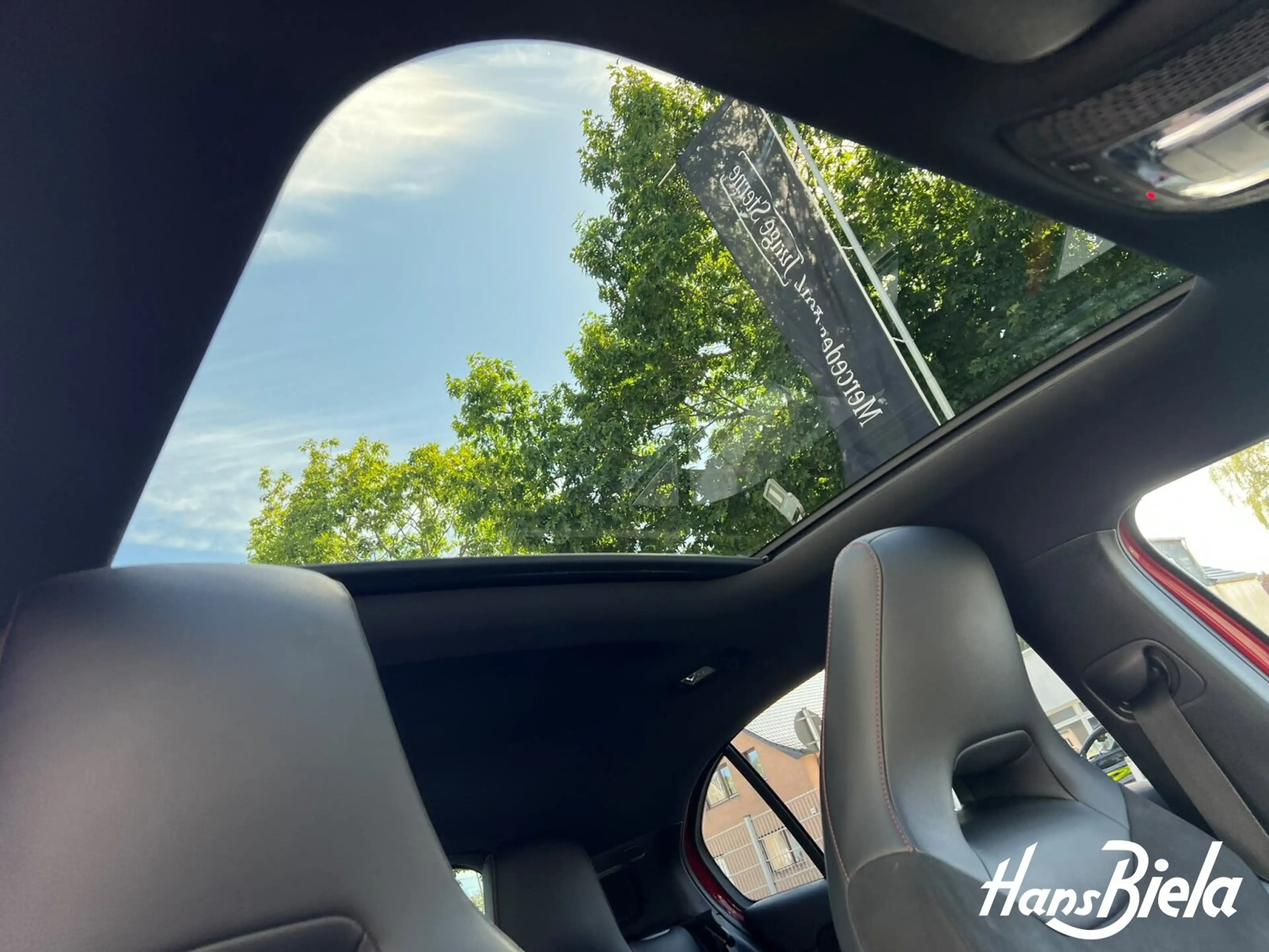 Mercedes-Benz A 250 A 250 e AMG/19"/Pano/Bur/Multi/Kam/Dis/HUD/Keyl HK — photo 14