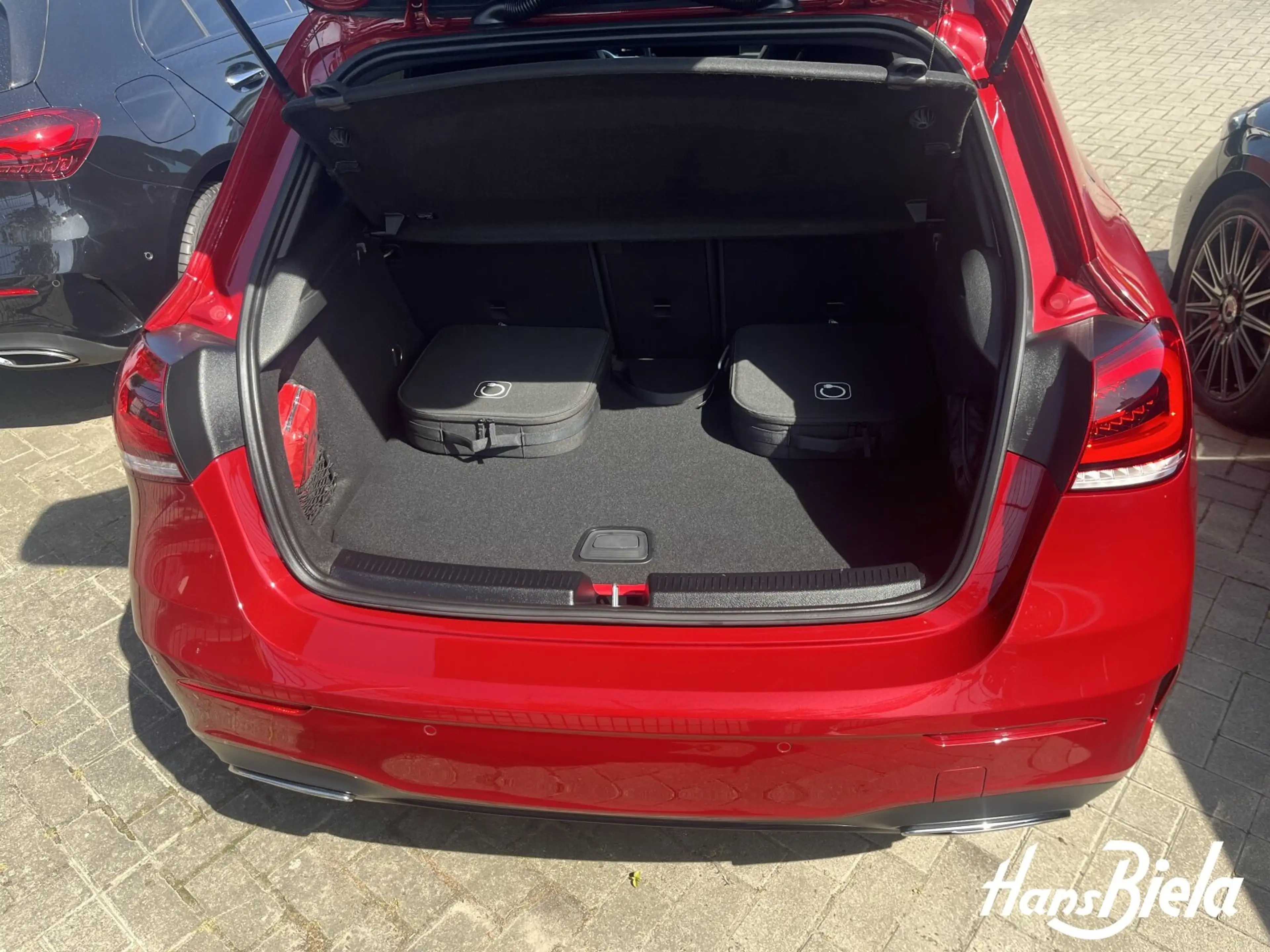Mercedes-Benz A 250 A 250 e AMG/19"/Pano/Bur/Multi/Kam/Dis/HUD/Keyl HK — photo 5