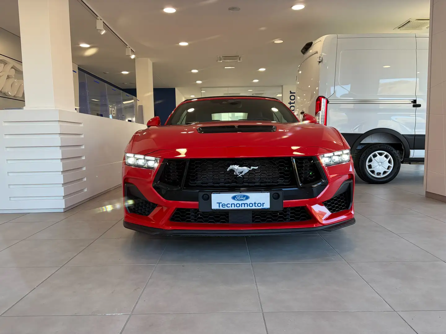 Ford Mustang Convertible GT 5.0 V8 Automatico a 10 rapporti Rosso - 2