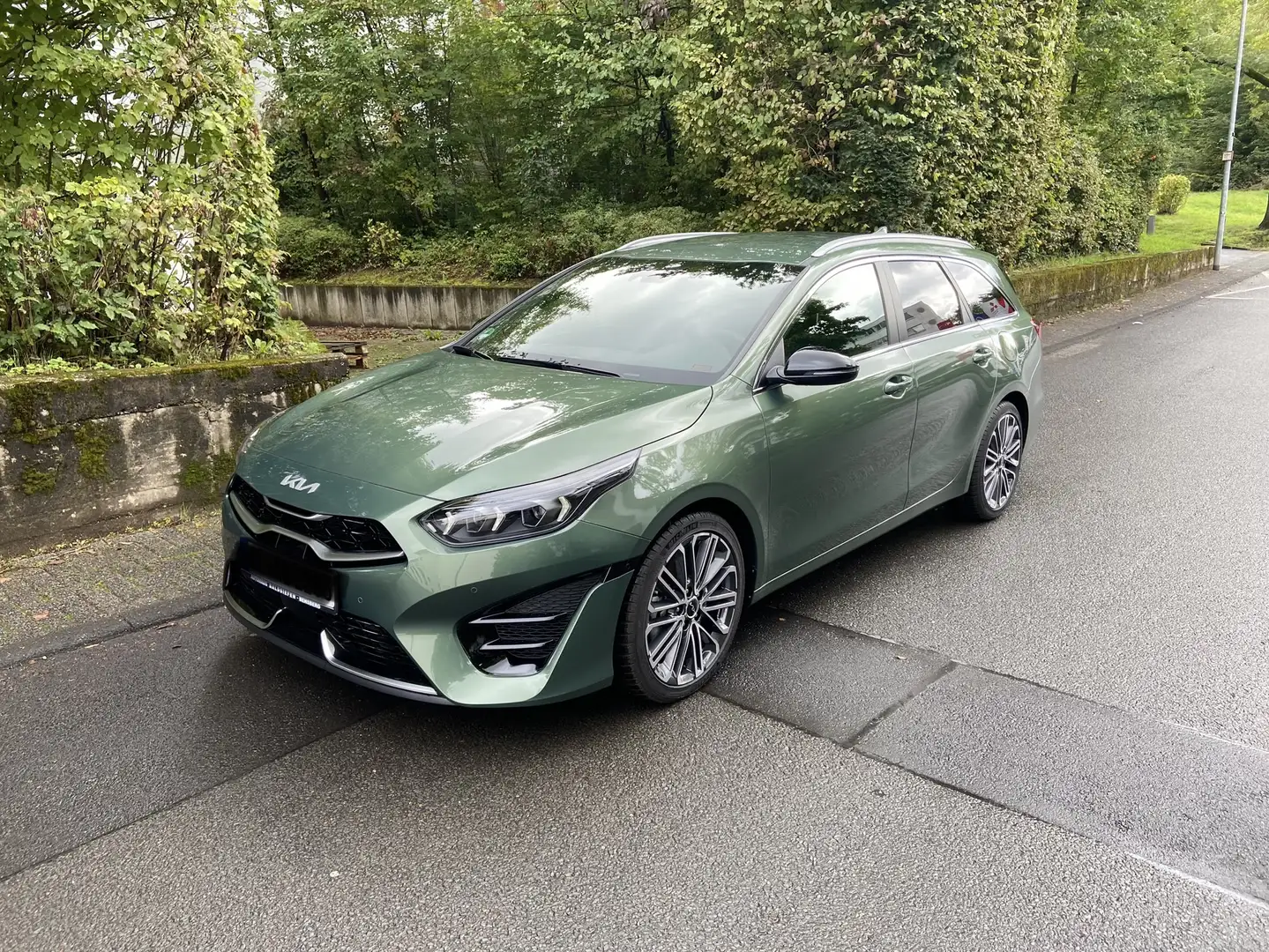 Kia Ceed SW / cee'd SW 1.5 T-GDI DCT7 OPF GT Line Verde - 1