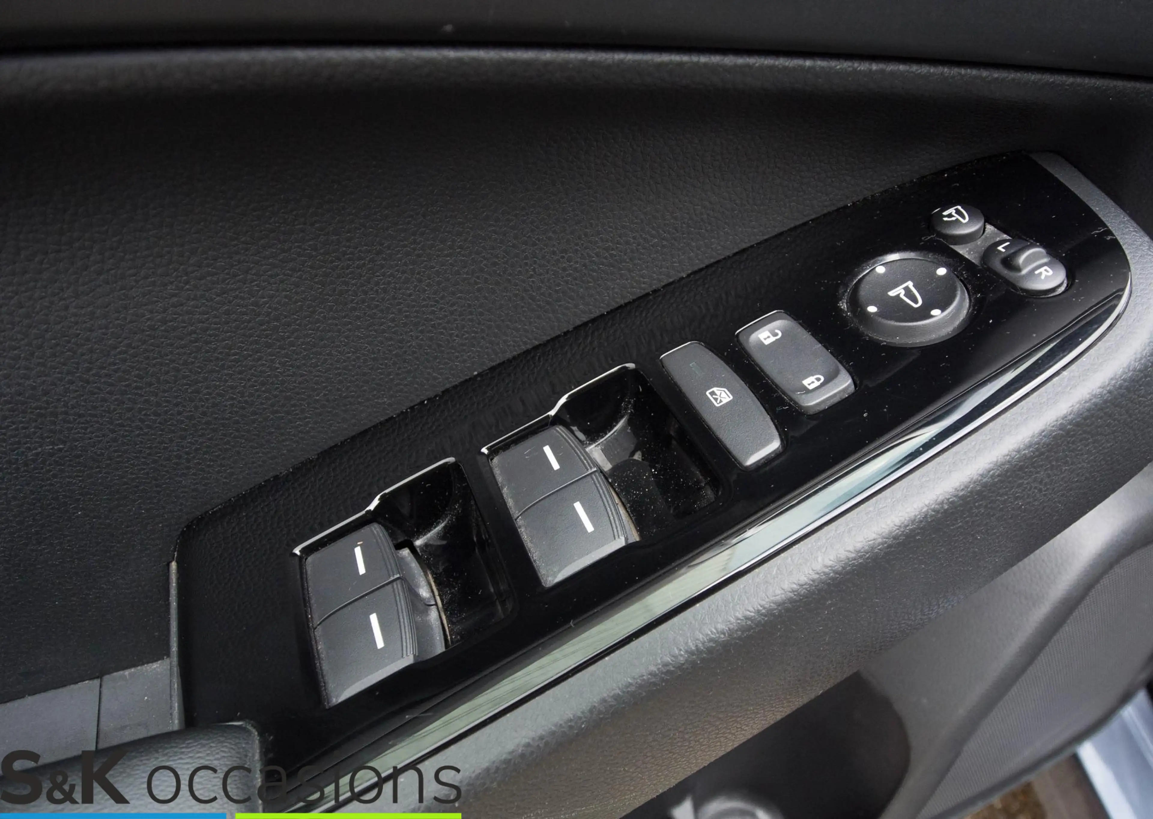 Honda HR-V 1.5 e:HEV Advance — photo 17