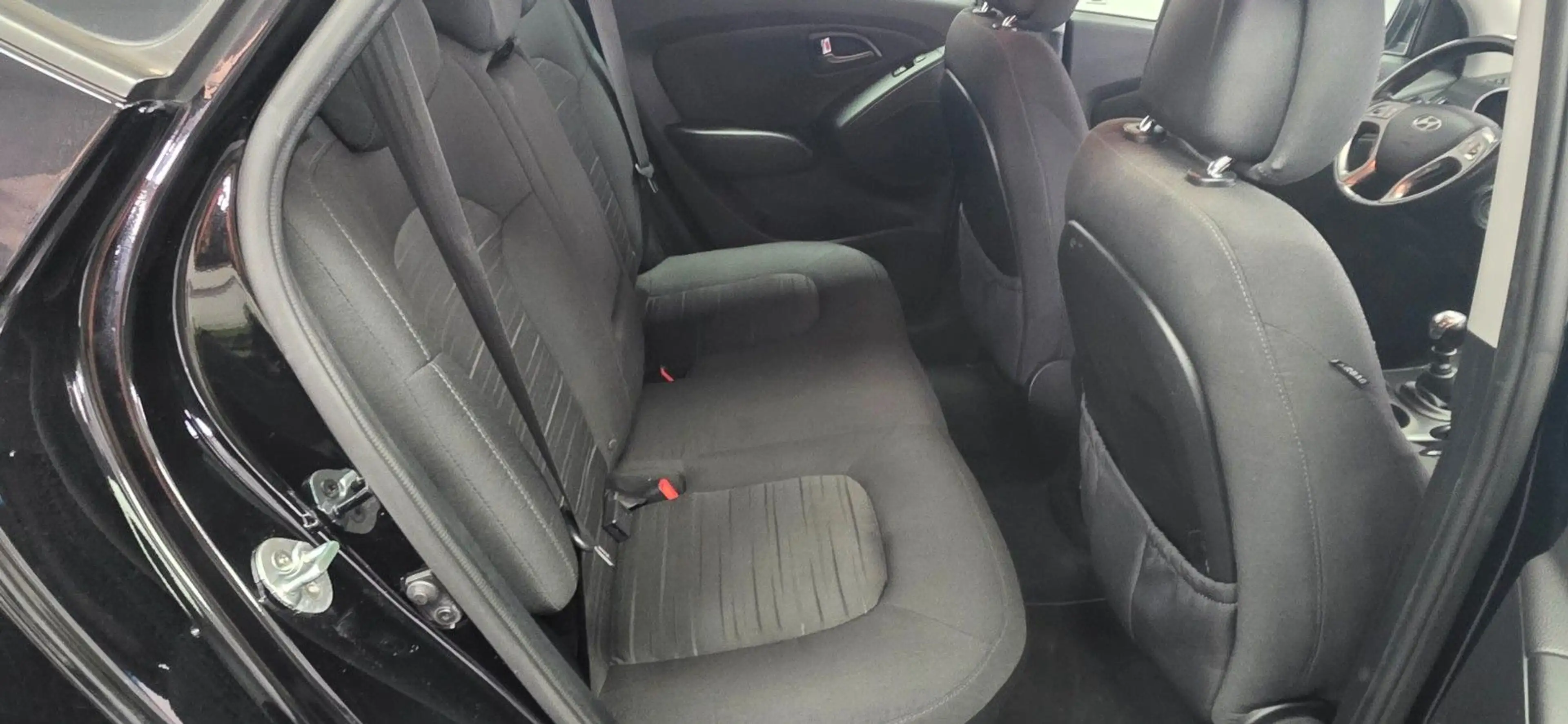 Hyundai iX35 1.6 Comfort PDC TÜV 08/2027 — photo 9
