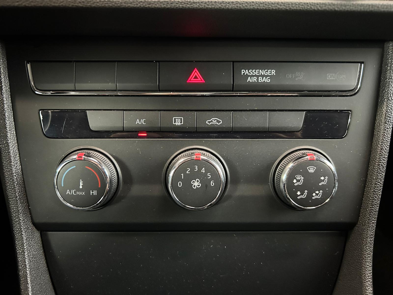 SEAT Leon 1.2 TSI Enjoy — photo 12