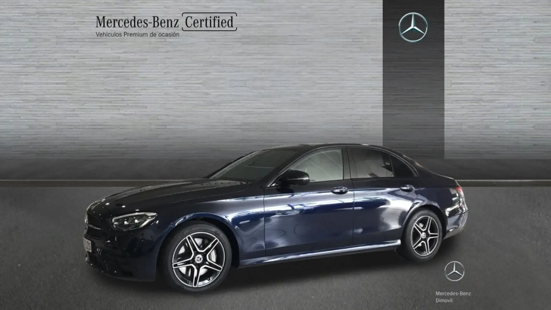 Mercedes-Benz E 300 -CLASS AMG LINE Bleu - 1