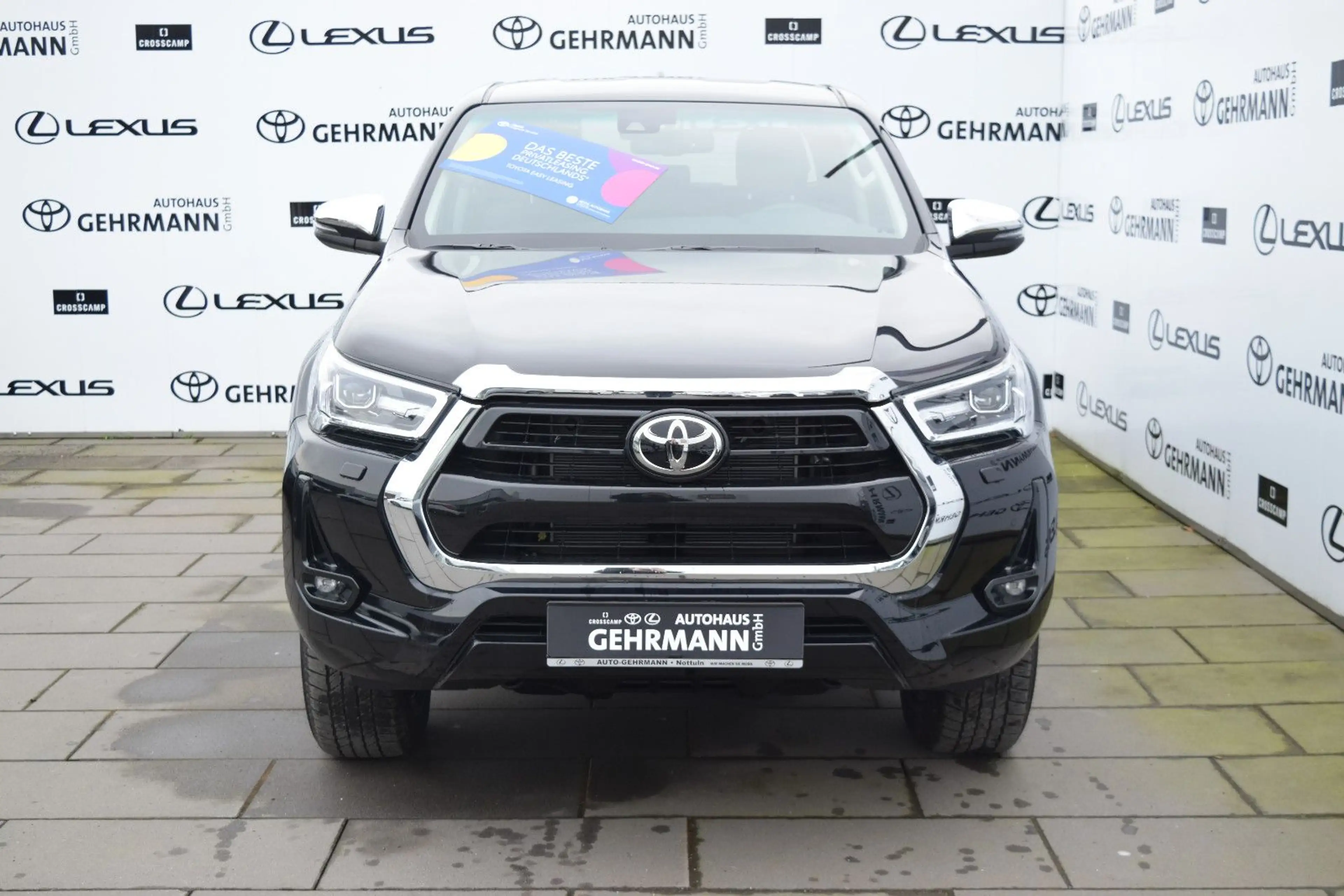 Toyota Hilux Double Cab Executive 4x4 — photo 2