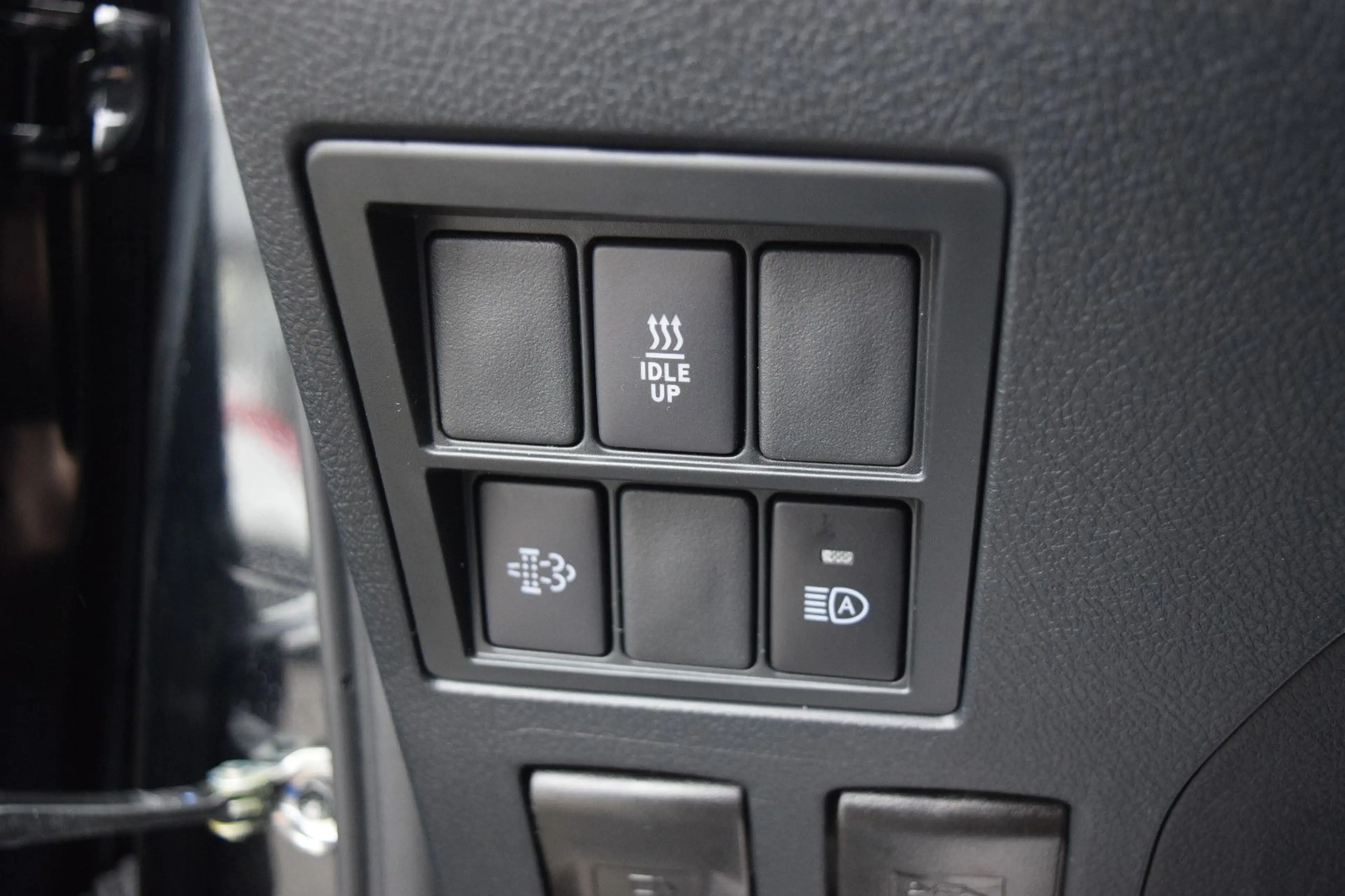 Toyota Hilux Double Cab Executive 4x4 — photo 12