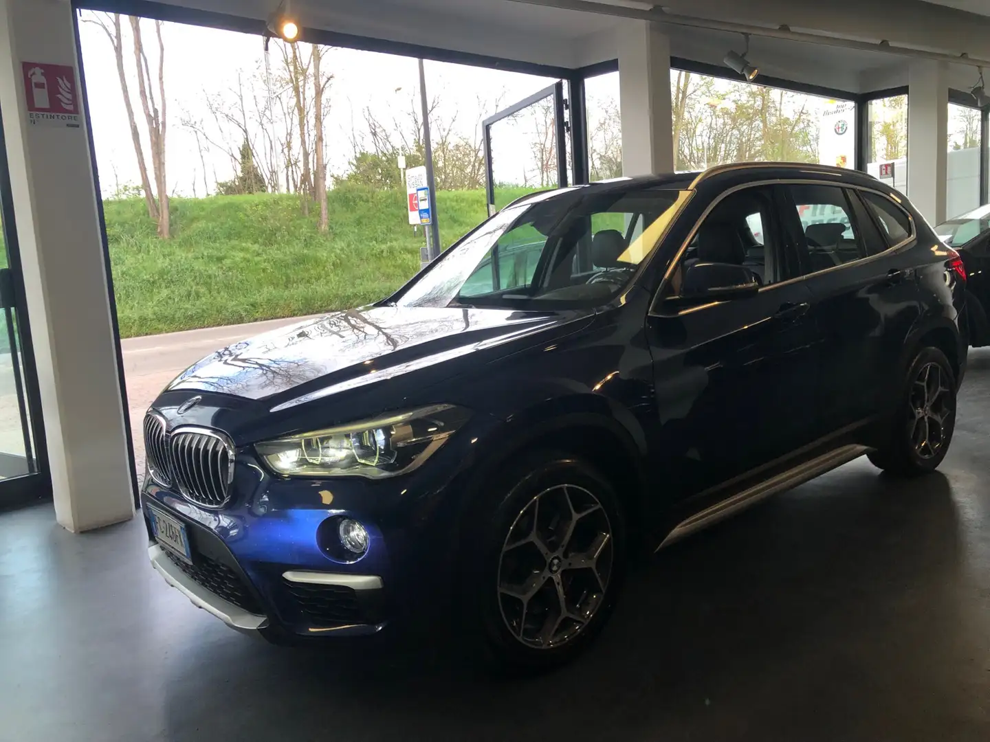 BMW X1 sdrive20d Msport Bleu - 1