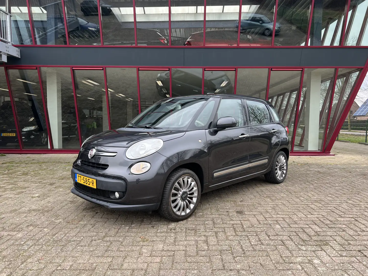 Fiat 500L 1.4-16V Lounge Šedá - 1