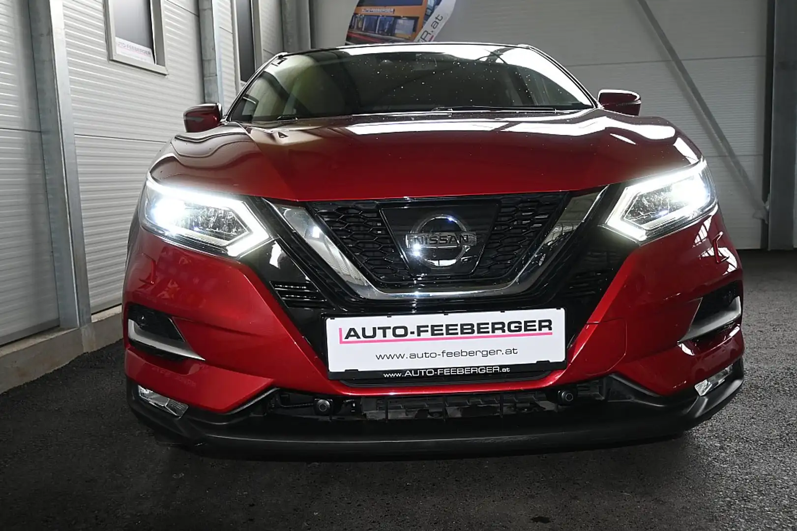 Nissan Qashqai 1,6 dCi N-Connecta ALL-MODE 4x4i  LED,AHK,Navi Rot - 2