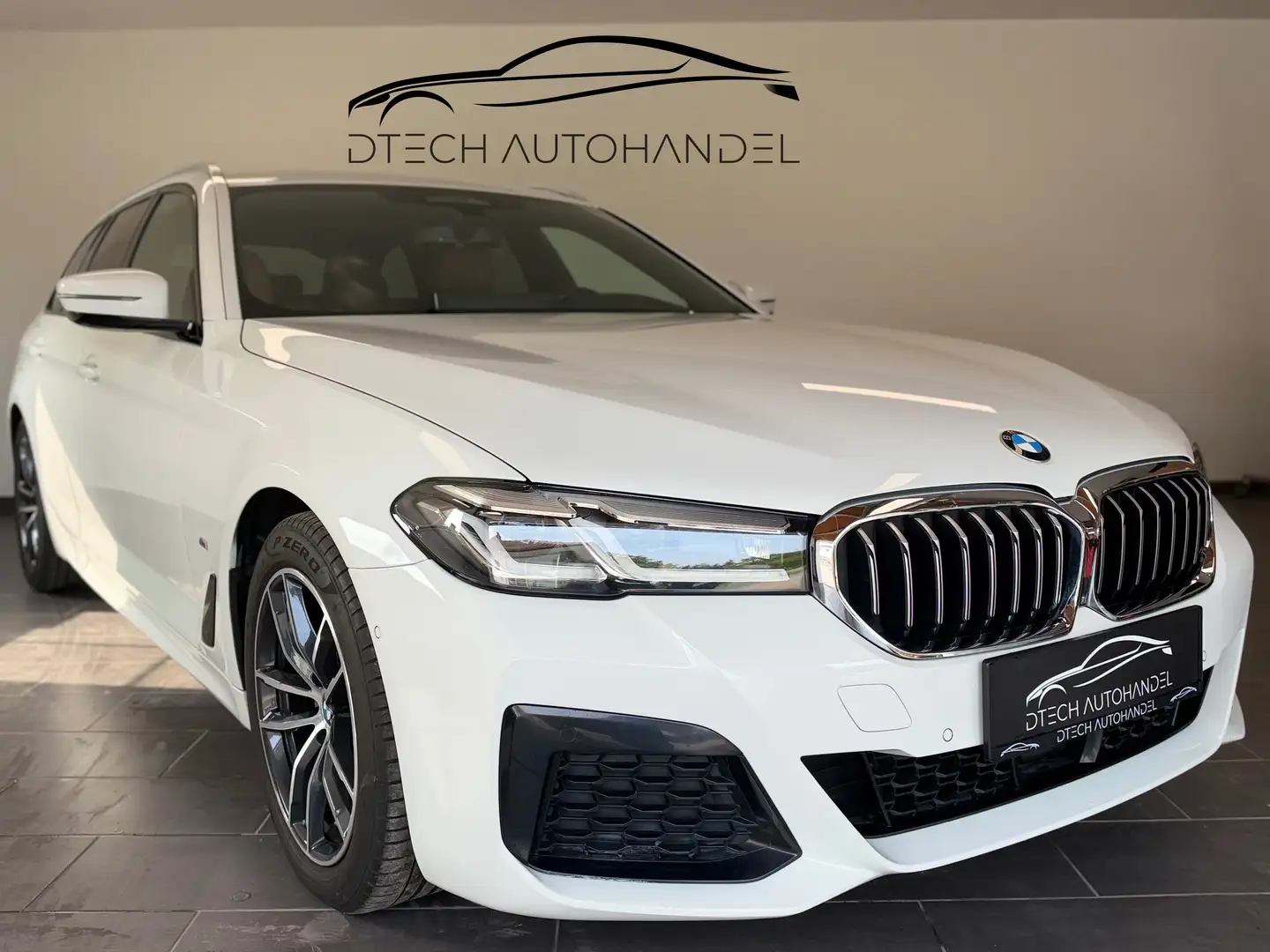 BMW 520 520d xDrive MSport/KEYLESS/ACC/4xSHZ/LHZ/ADAPTIVE LED Weiß - 1