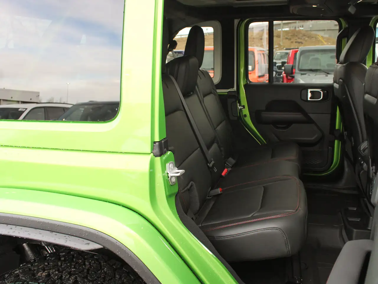 Jeep Wrangler снимка Jeep Wrangler