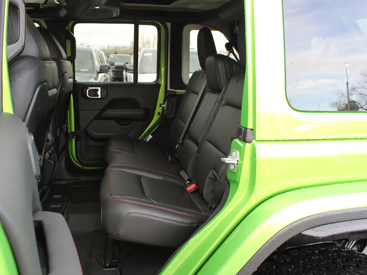 Jeep Wrangler снимка Jeep Wrangler
