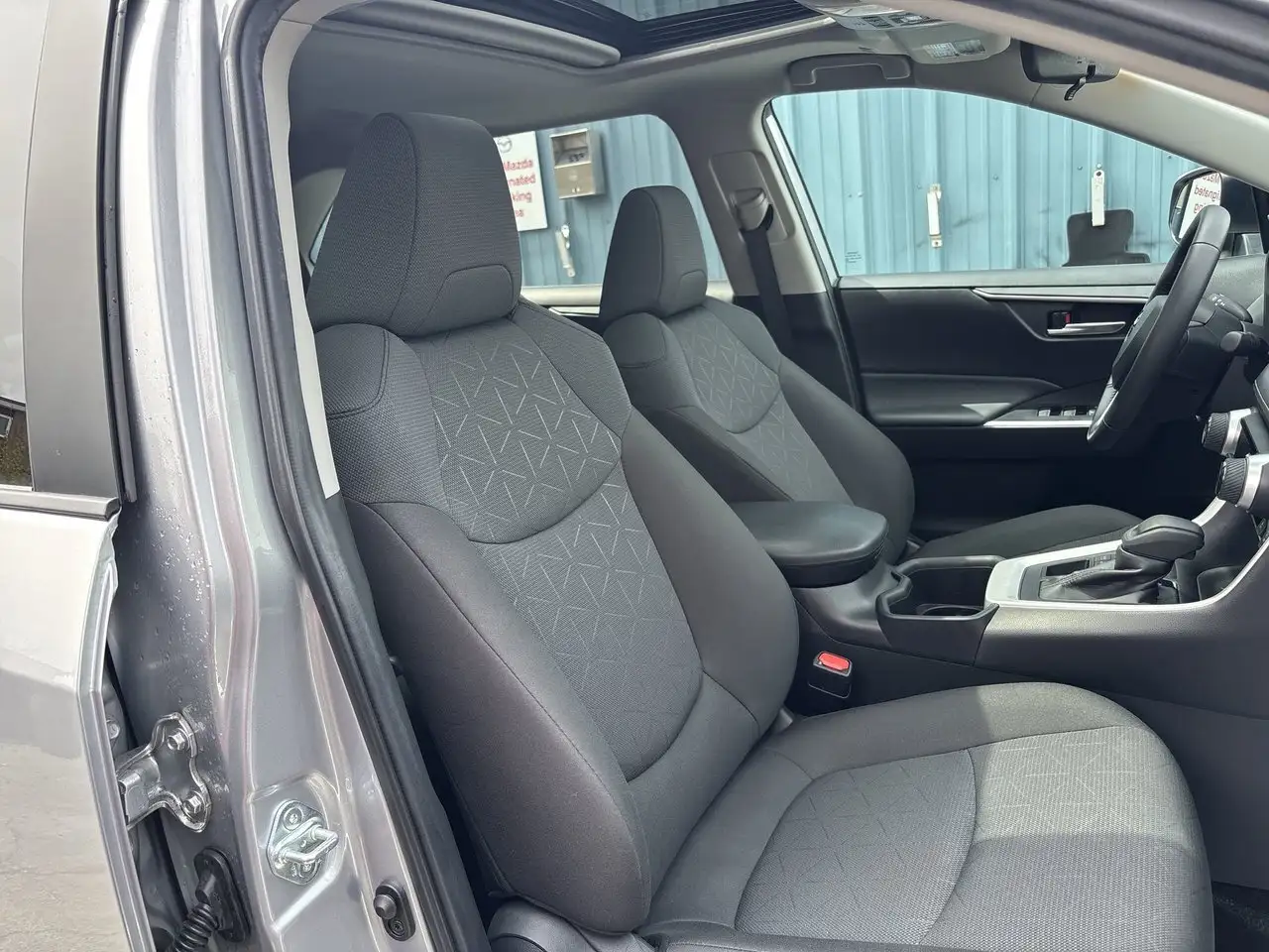 Toyota RAV 4 снимка Toyota RAV 4