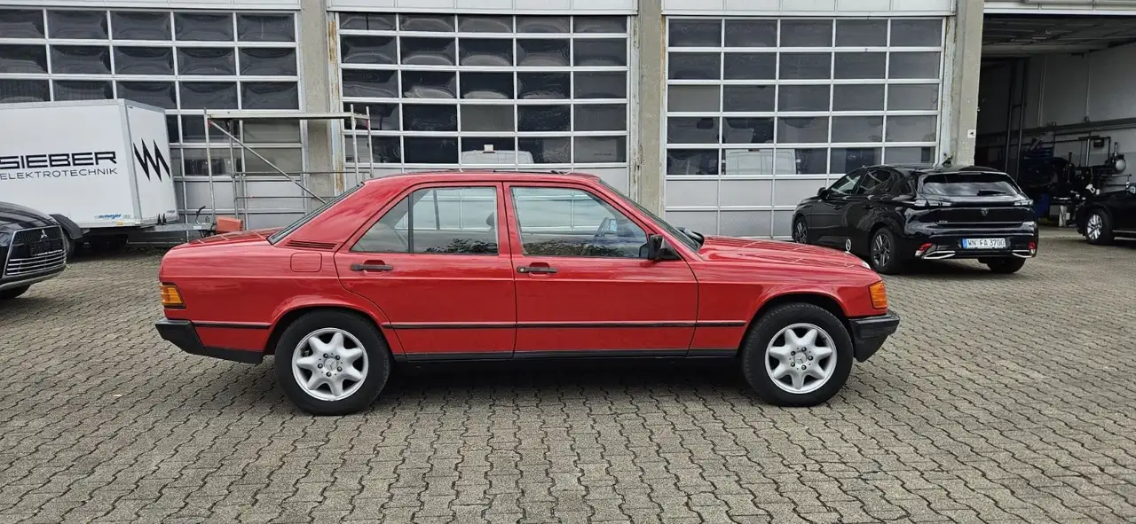 Mercedes-Benz 190, foto 6
