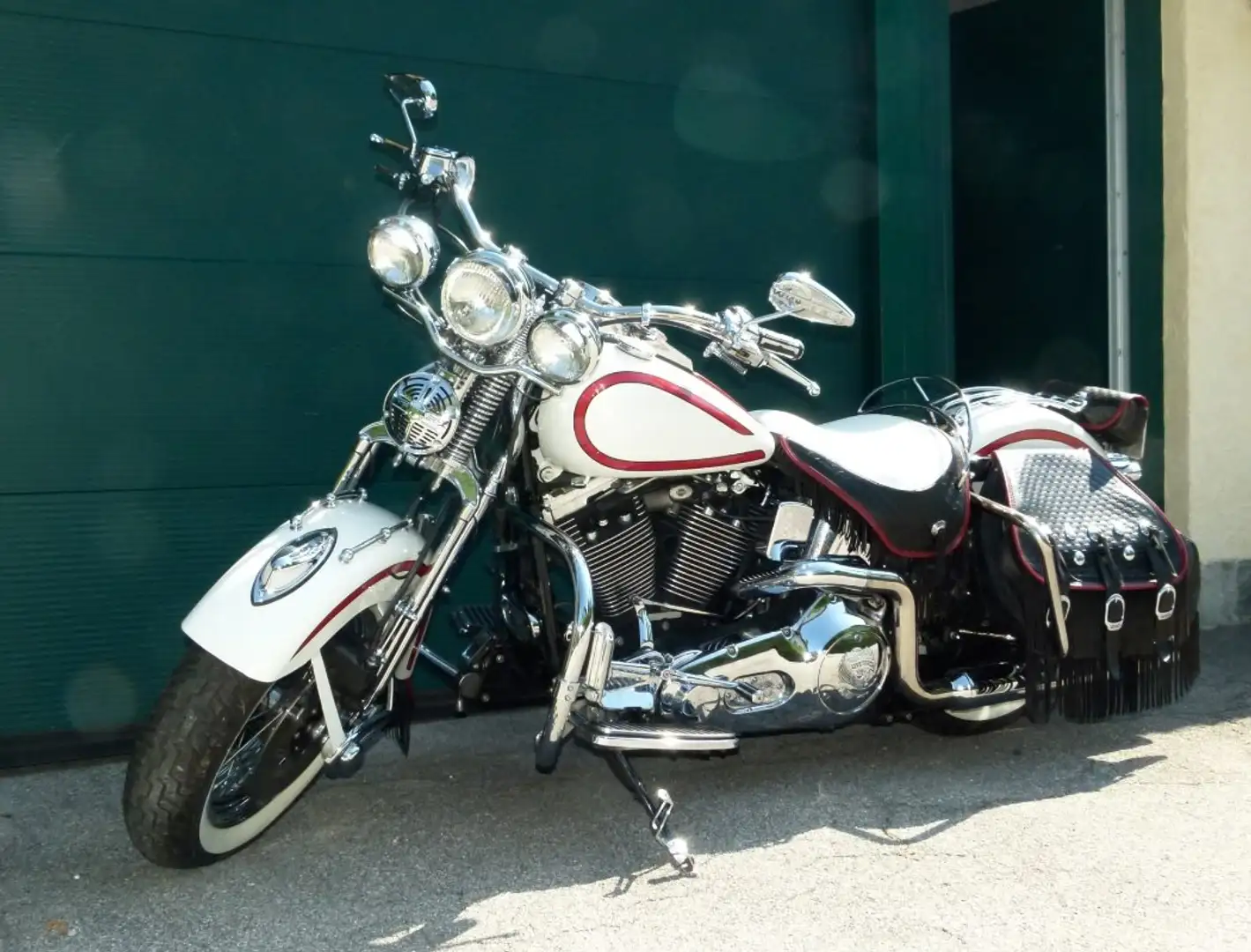 Harley-Davidson Heritage Springer FXST White - 1