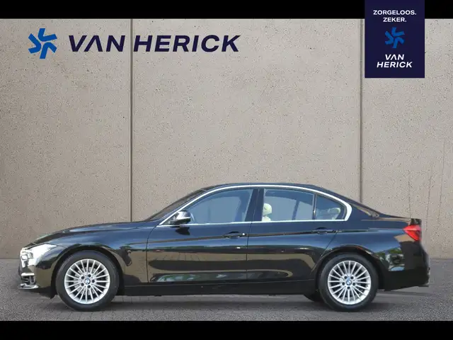BMW 3 Series view 2