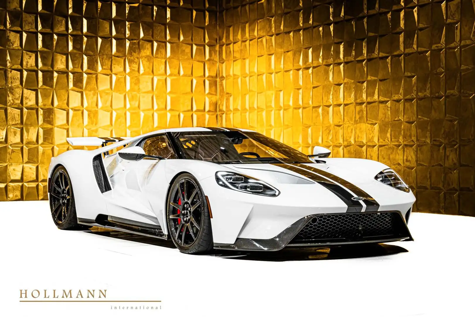 Ford GT +LIFT+CARBON FIBRE+BREMBO+CERAMIC BRAKE+ Белый - 1