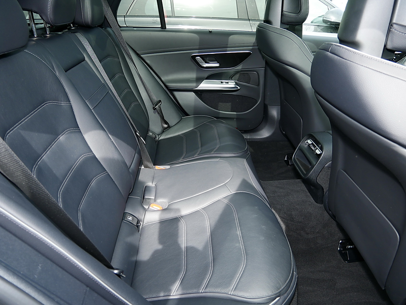 Mercedes-Benz E 450 d 4MATIC T-Modell AMG MBUX Night Ambiente — photo 7