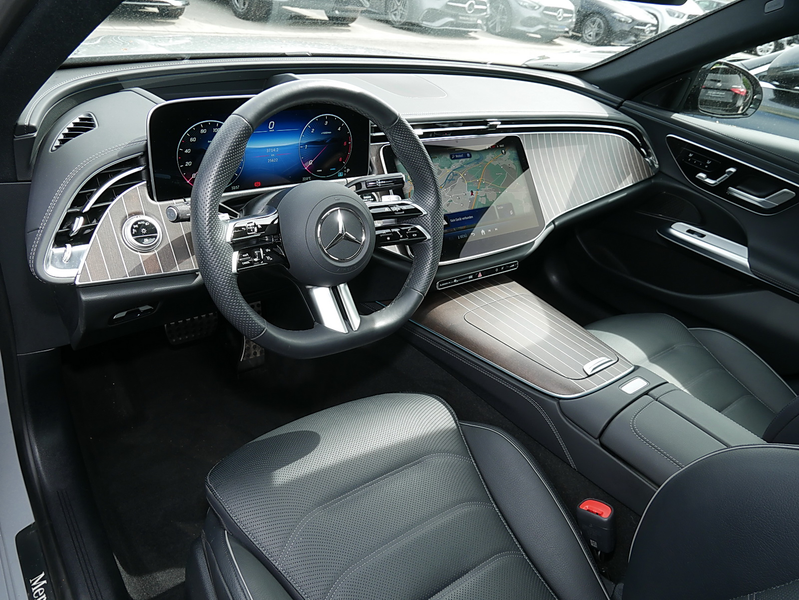 Mercedes-Benz E 450 d 4MATIC T-Modell AMG MBUX Night Ambiente — photo 10