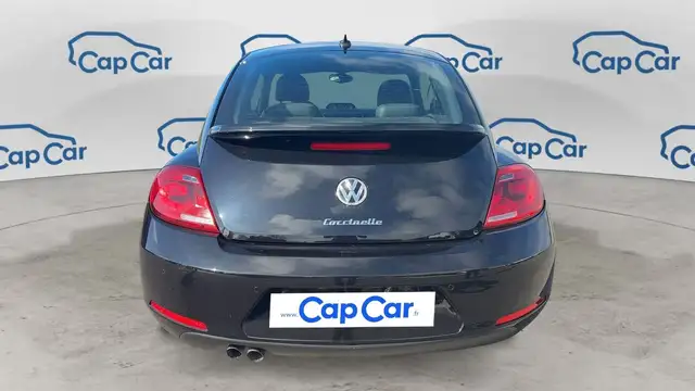 Volkswagen Beetle view 3