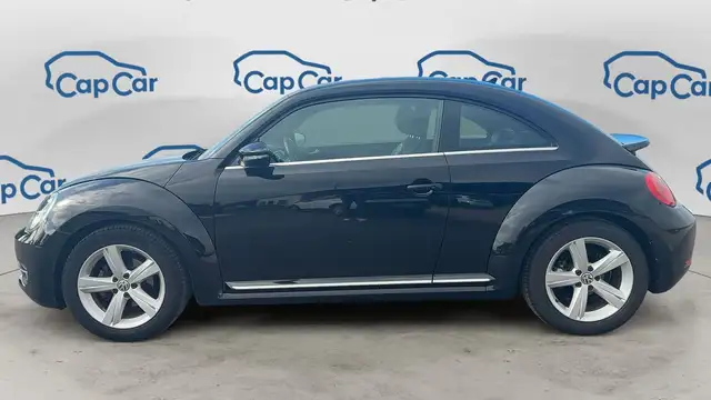 Volkswagen Beetle view 2