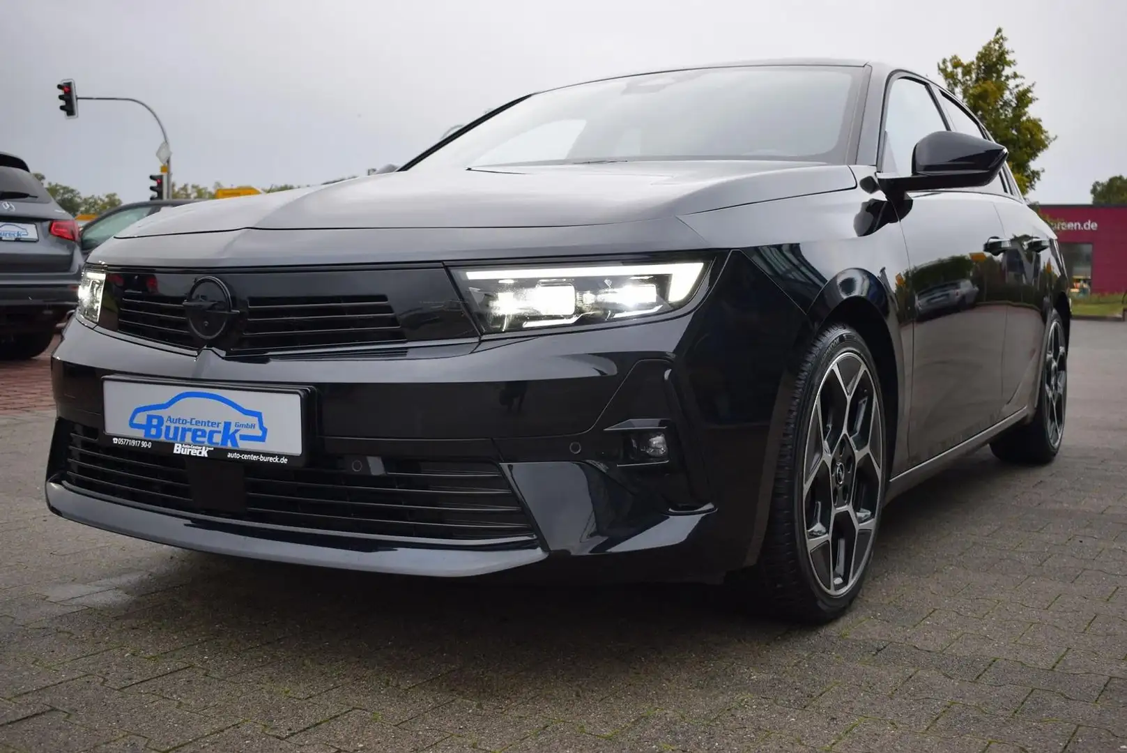 Opel Astra L "Ultimate" LED/Navi/SHZ/360-Grad Schwarz - 2