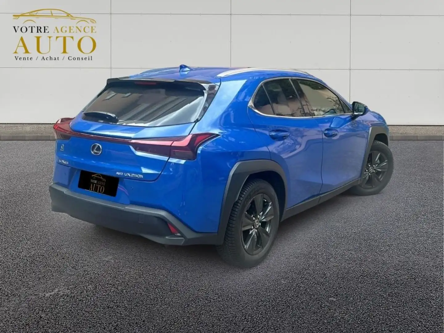 Lexus UX 250h 250h 4WD - BV E-CVT MC 250H Luxe Pack Techno Bleu - 2