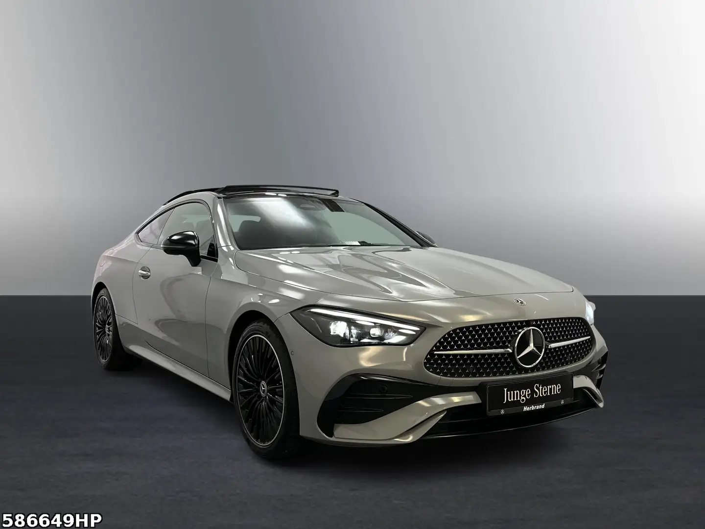Mercedes-Benz CLE 220 d Coupé AMG  Pano Night Memory 19" 360° Grau - 2