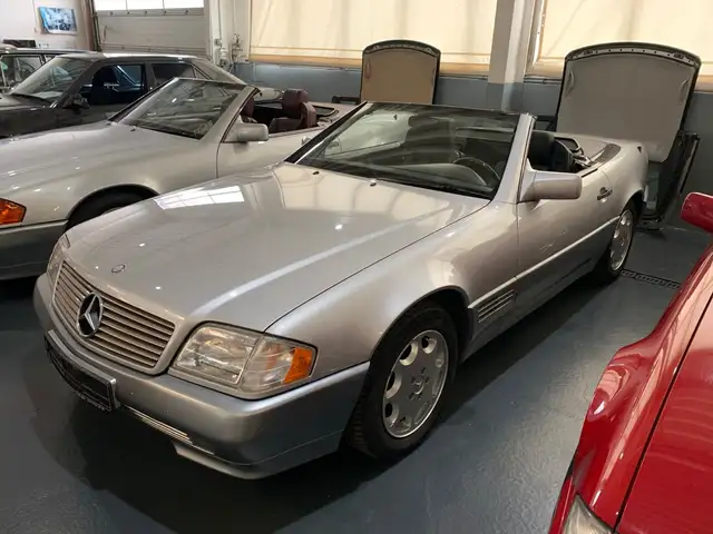 Mercedes-Benz SL 320 W129