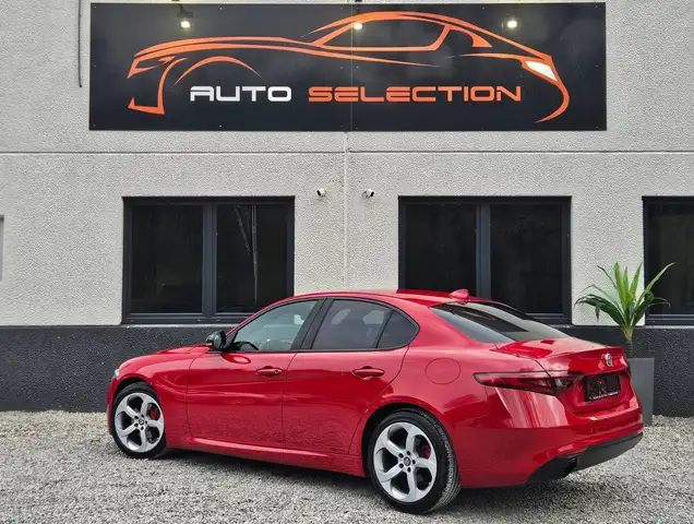 Alfa Romeo Giulia view 6