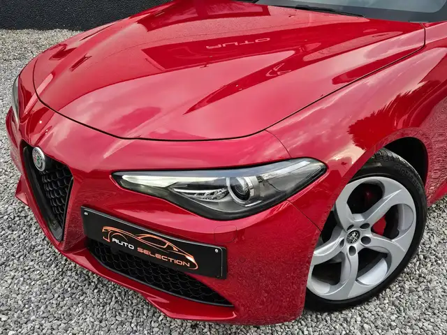 Alfa Romeo Giulia view 11