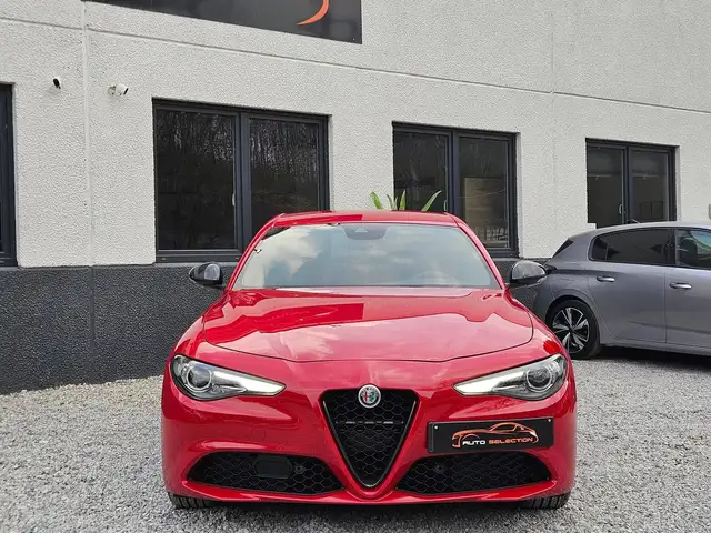 Alfa Romeo Giulia view 3