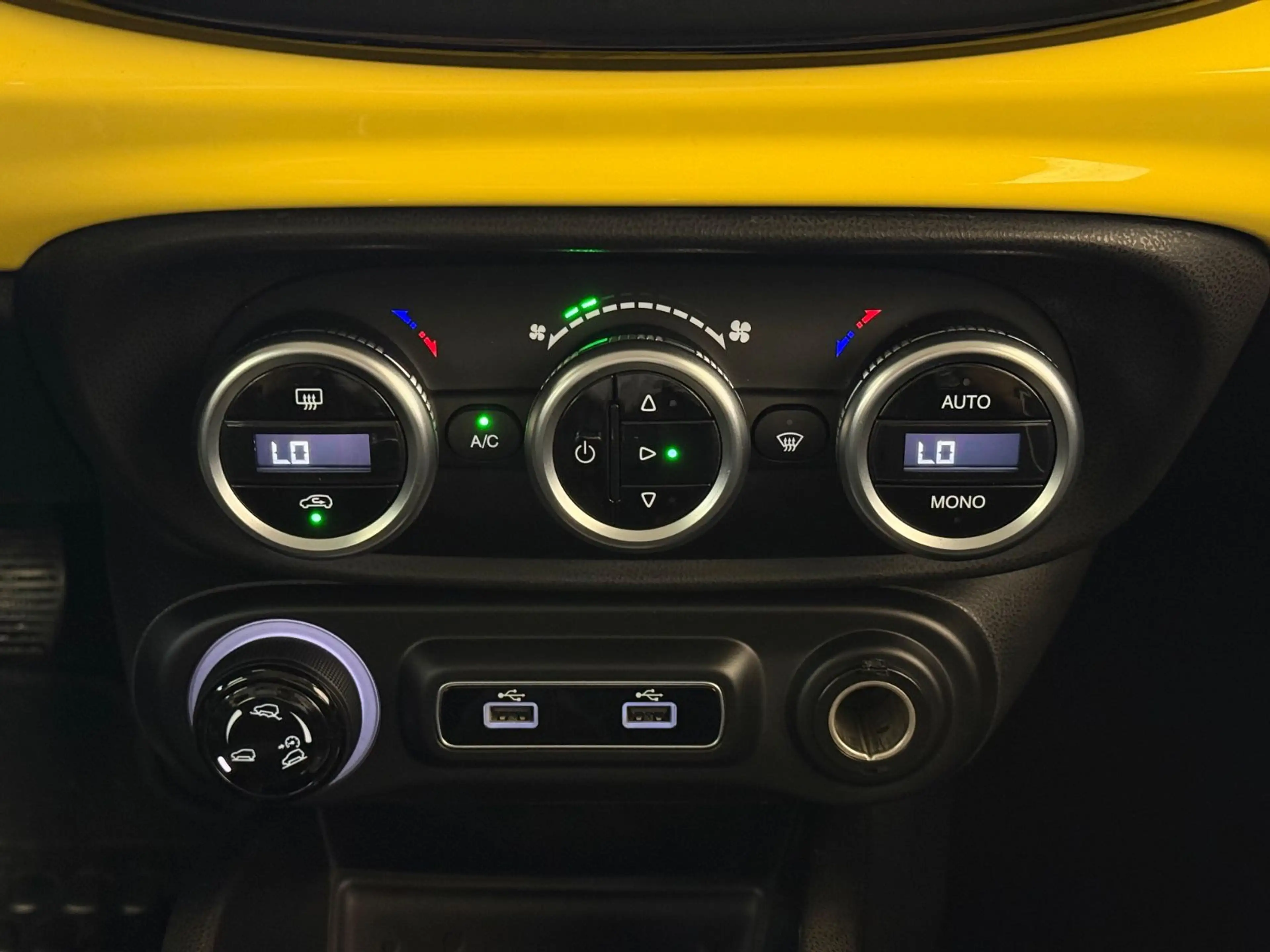 Fiat 500L 1.6 16V Multijet 88kW Cross/Nur 30Tkm — photo 15