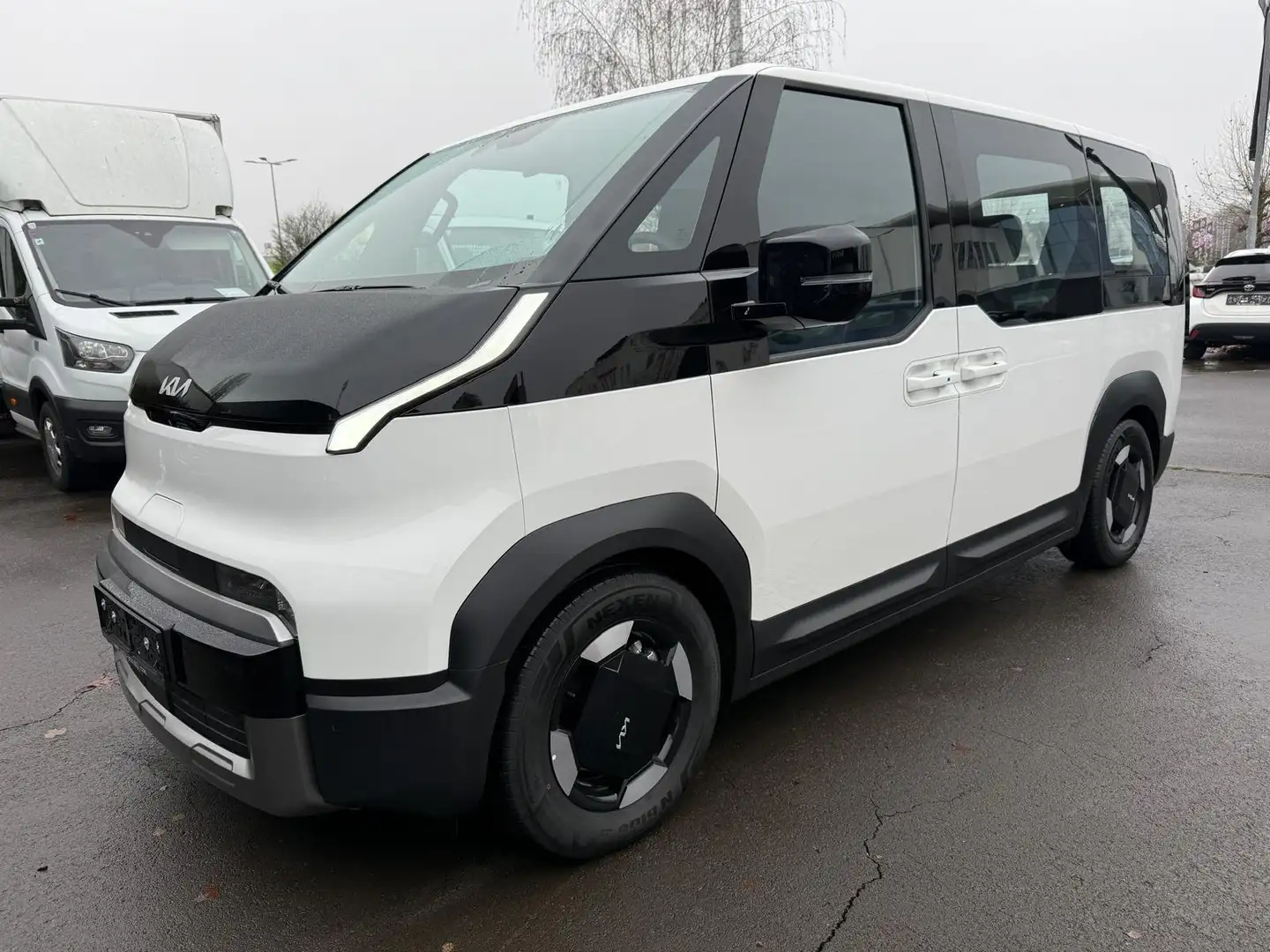 Kia PV5 Passenger 71,2kWh Earth *32.000 netto* Weiß - 1