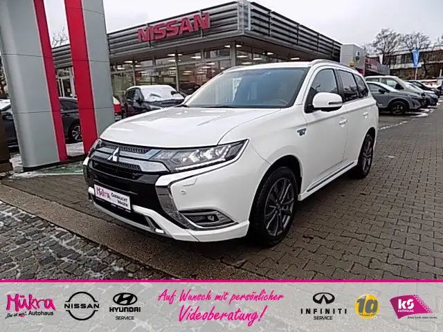 Mitsubishi Outlander PHEV Spirit Plus 4WD Winterräder und A