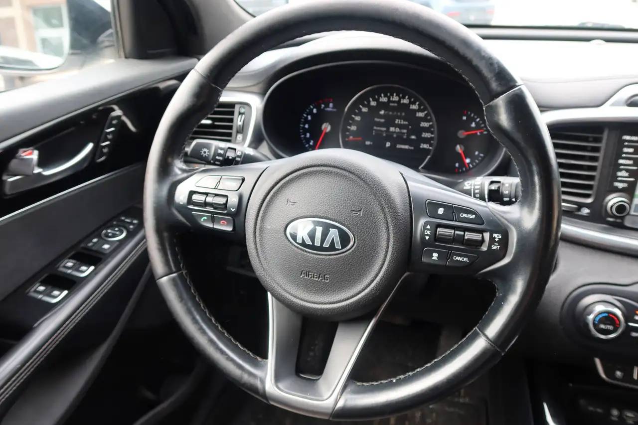Kia Sorento снимка Kia Sorento