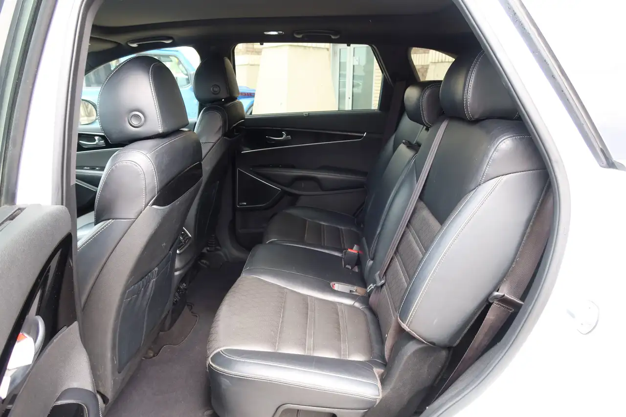 Kia Sorento снимка Kia Sorento