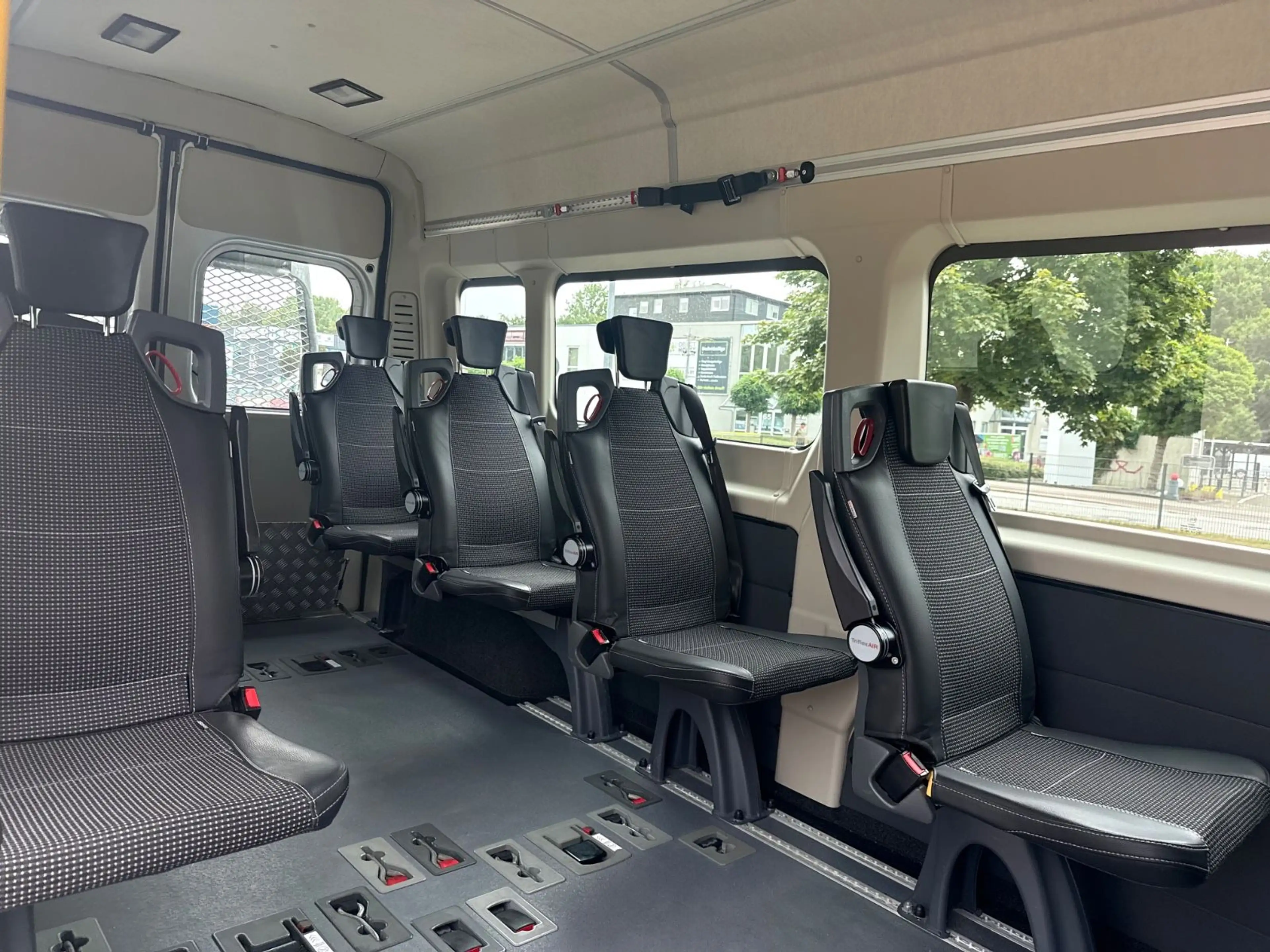 Fiat Ducato 2,3 MJT Bus 9-Sitzer Rollstuhl Behinderte — photo 15