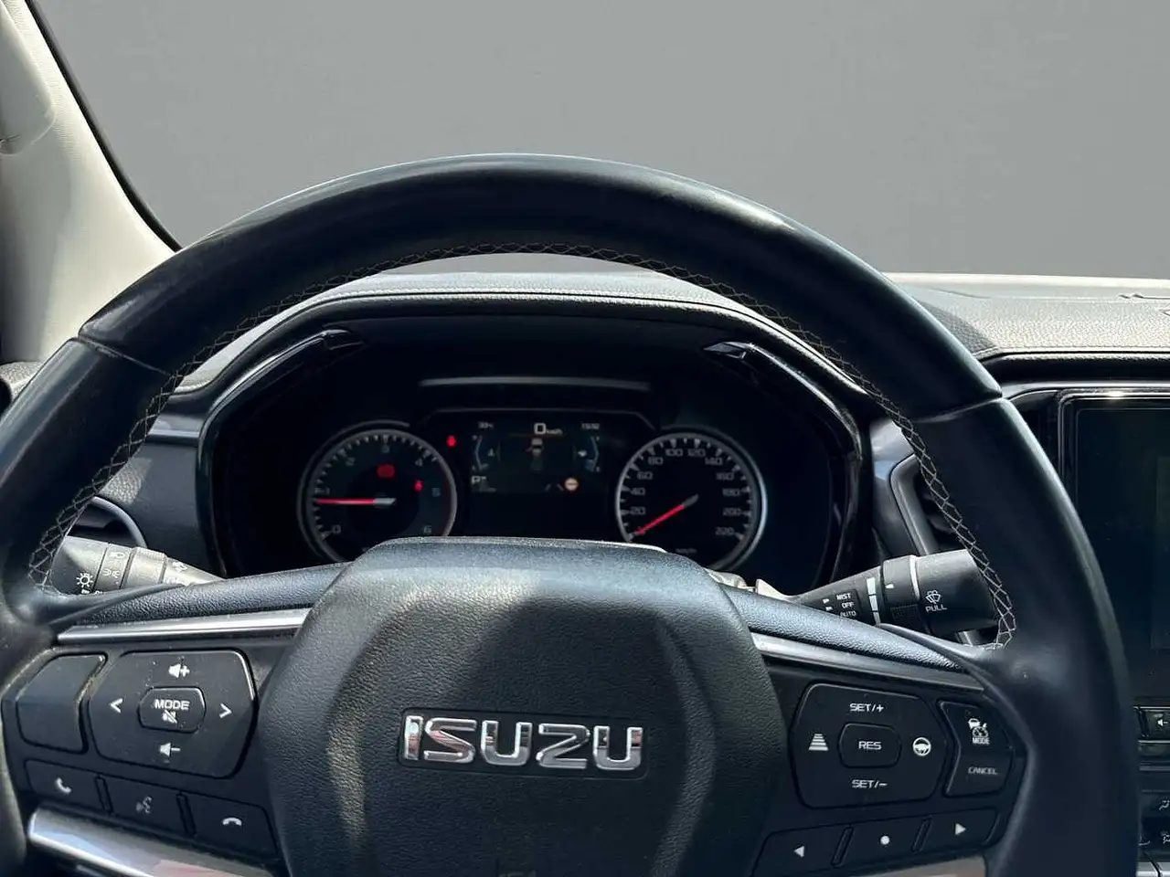 Isuzu D-Max 2022 — фото 16