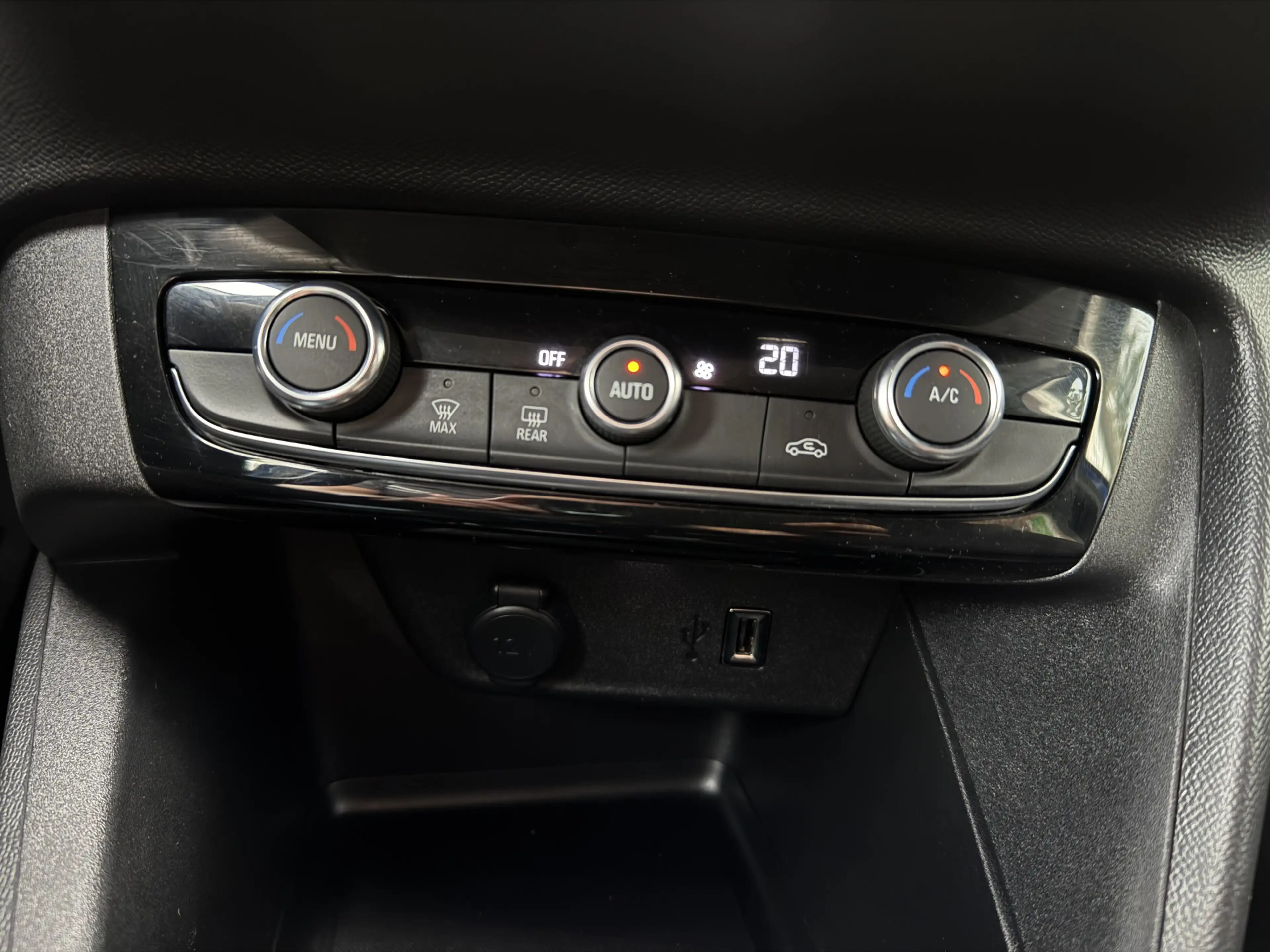 Opel Corsa-e Elegance 50 kWh | SOH 100% | 16 inch velgen | appl — photo 32