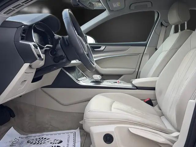 Audi A6 view 12