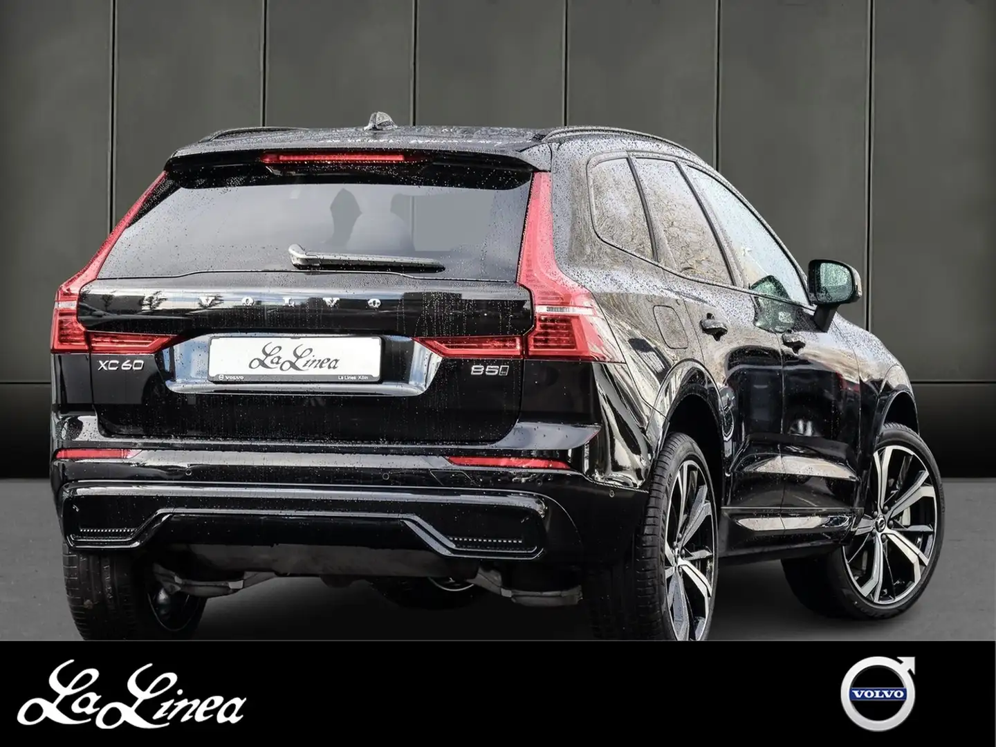 Volvo XC60 B5 (B) AWD Plus Dark NP:75.210,-//FOUR-C/AHK/PANO Schwarz - 2