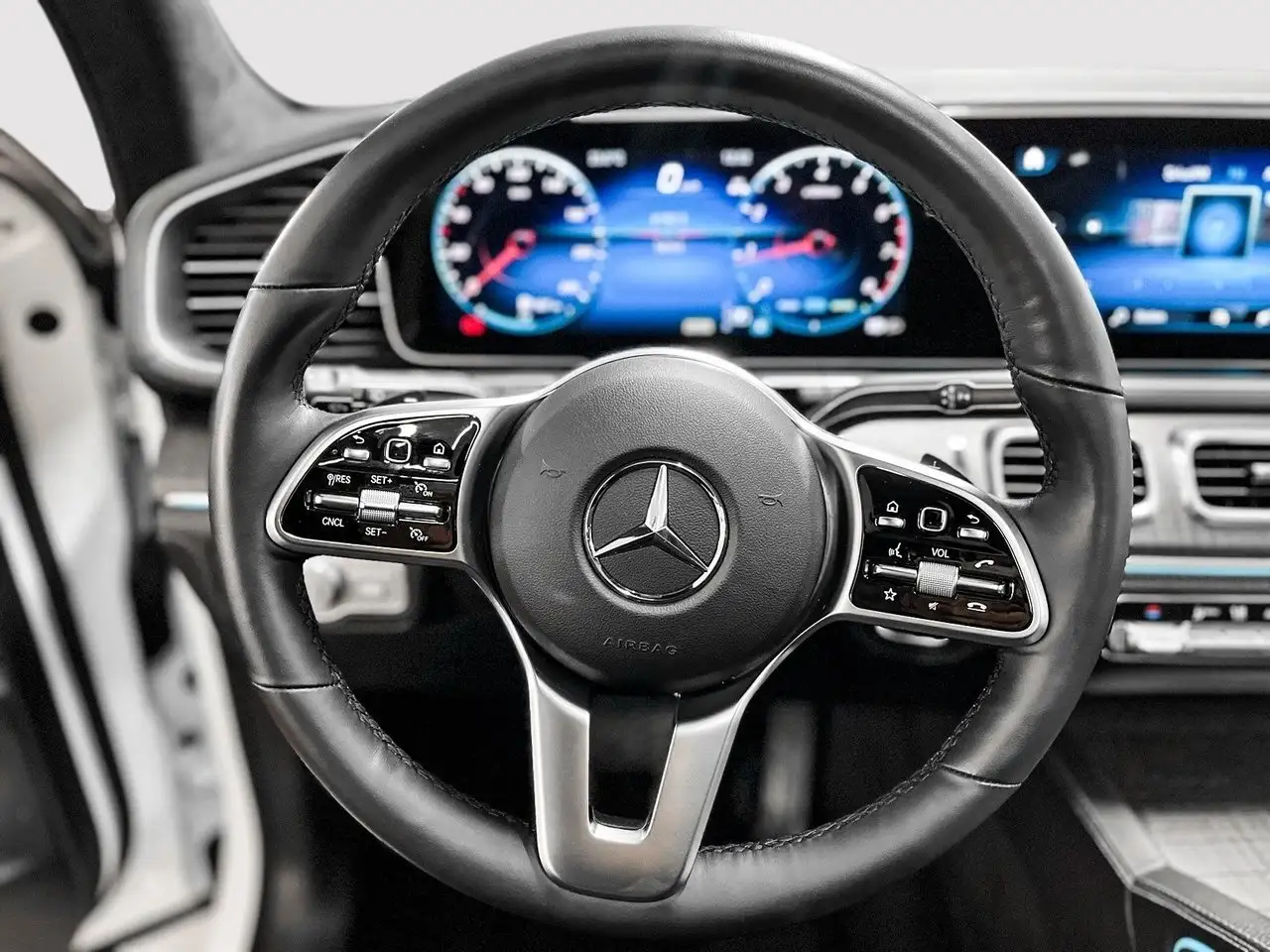 Mercedes-Benz GLE снимка Mercedes-Benz GLE