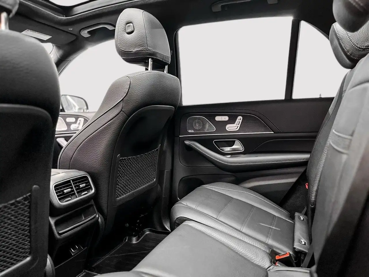 Mercedes-Benz GLE снимка Mercedes-Benz GLE