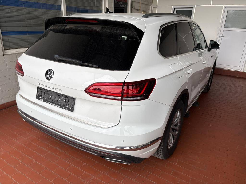 Volkswagen Touareg 3.0 TDI Elegance 4Motion IQ-LIGHT AHK LEDER NAVI KOMFORT-PAKET STDHZG — photo 4