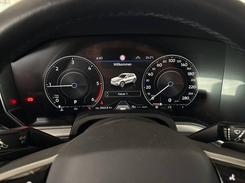 Volkswagen Touareg 3.0 TDI Elegance 4Motion IQ-LIGHT AHK LEDER NAVI KOMFORT-PAKET STDHZG — photo 12