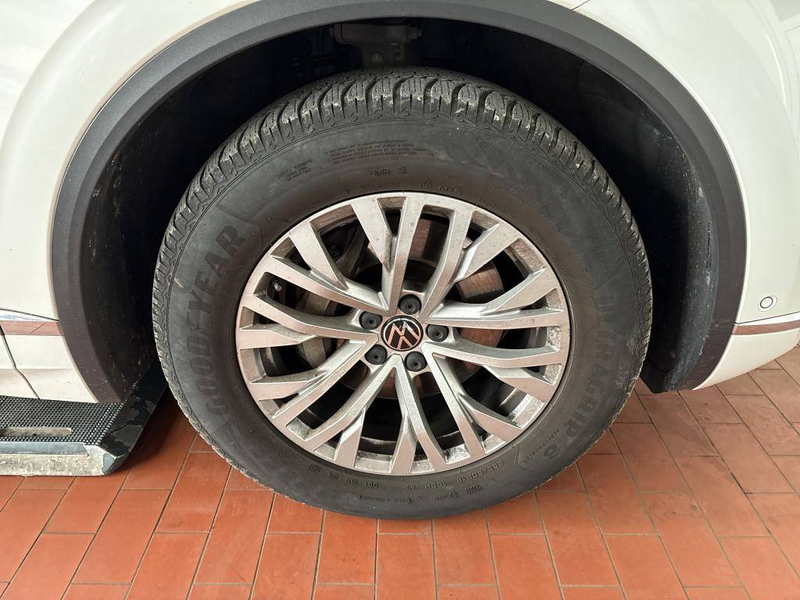 Volkswagen Touareg 3.0 TDI Elegance 4Motion IQ-LIGHT AHK LEDER NAVI KOMFORT-PAKET STDHZG — photo 10